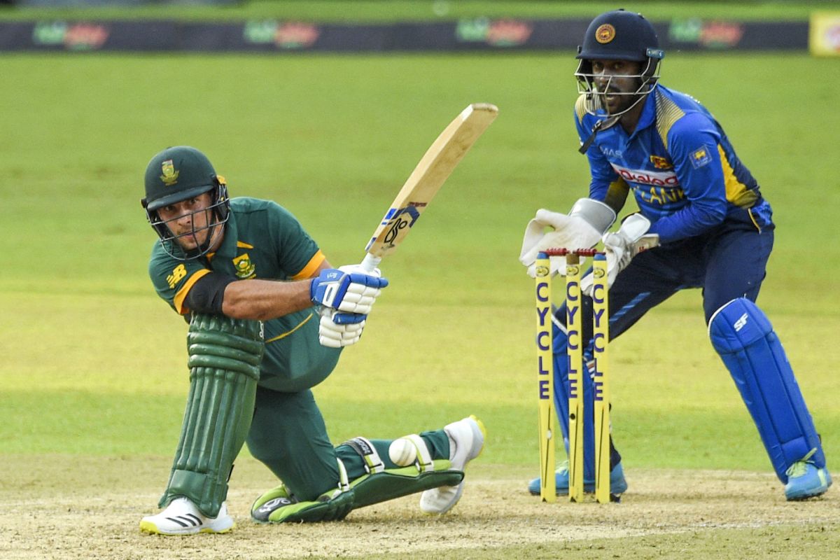 Janneman Malan sweeps the ball away, Sri Lanka vs South Africa, 2nd ODI, Colombo, September 4, 2021