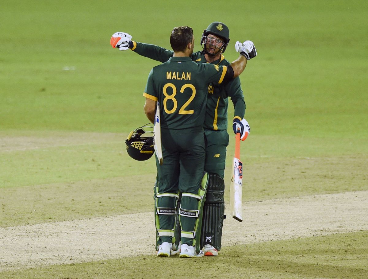 Janneman Malan gets a big hug from Heinrich Klaasen for scoring a century, Sri Lanka vs South Africa, 2nd ODI, Colombo, September 4, 2021