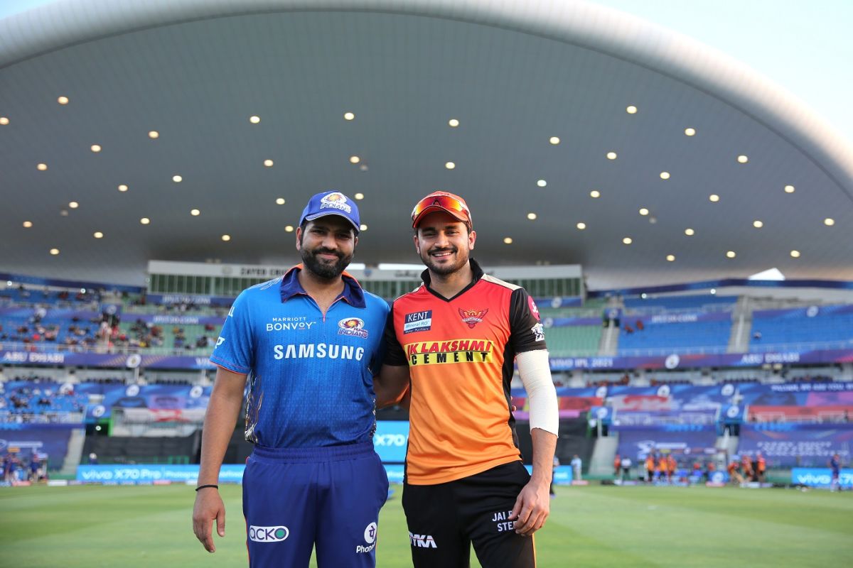 Rohit Sharma and new SRH captain Manish Pandey at the toss, Sunrisers Hyderabad vs Mumbai Indians, IPL 2021, Abu Dhabi, October 8, 2021