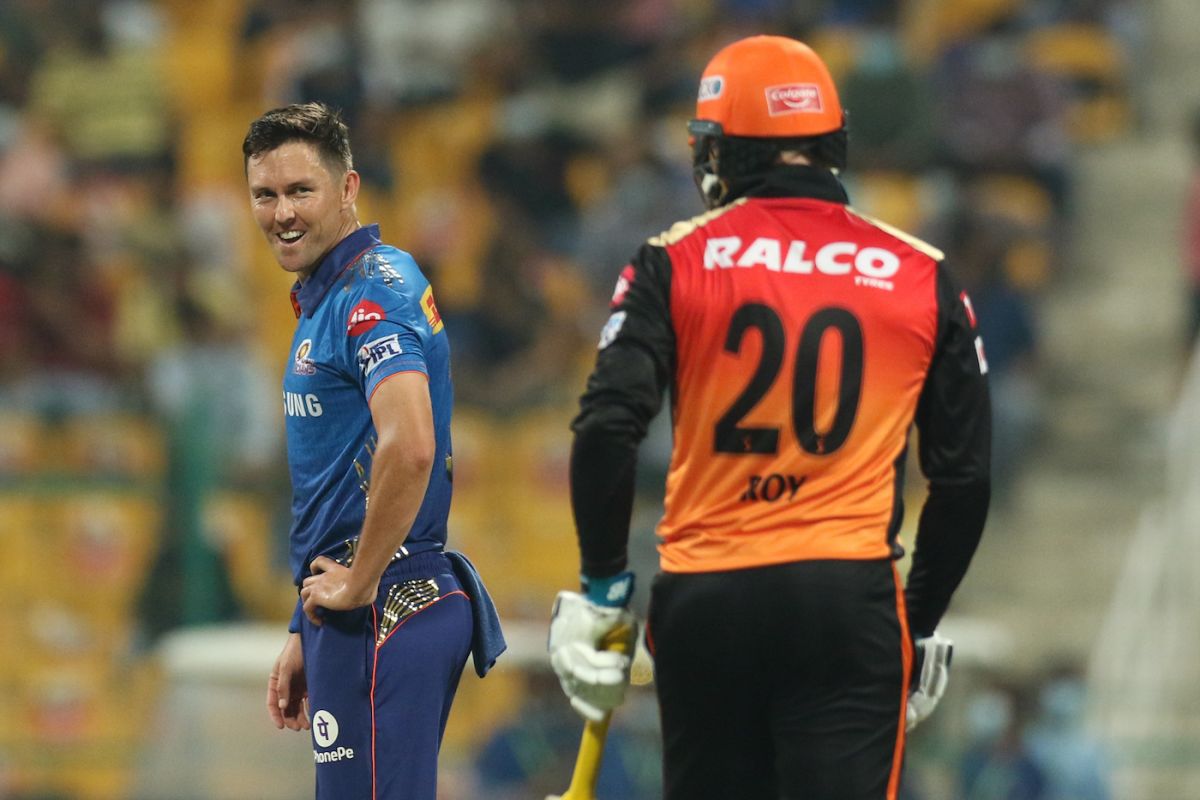 Trent Boult and Jason Roy have an exchange, of sorts, Sunrisers Hyderabad vs Mumbai Indians, IPL 2021, Abu Dhabi, October 8, 2021