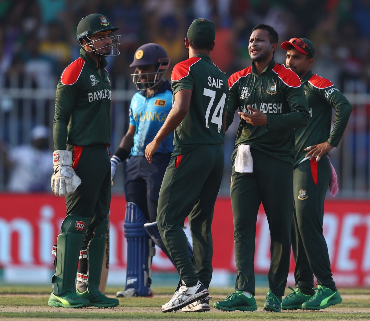 Shakib Al Hasan ended a big stand for the second wicket, Bangladesh vs Sri Lanka, T20 World Cup, Group 1, Sharjah, October 24, 2021
