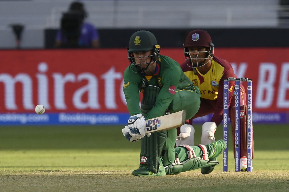 Rassie van der Dussen gets down to play a reverse sweep, South Africa vs West Indies, T20 World Cup, Group 1, Dubai, October 26, 2021