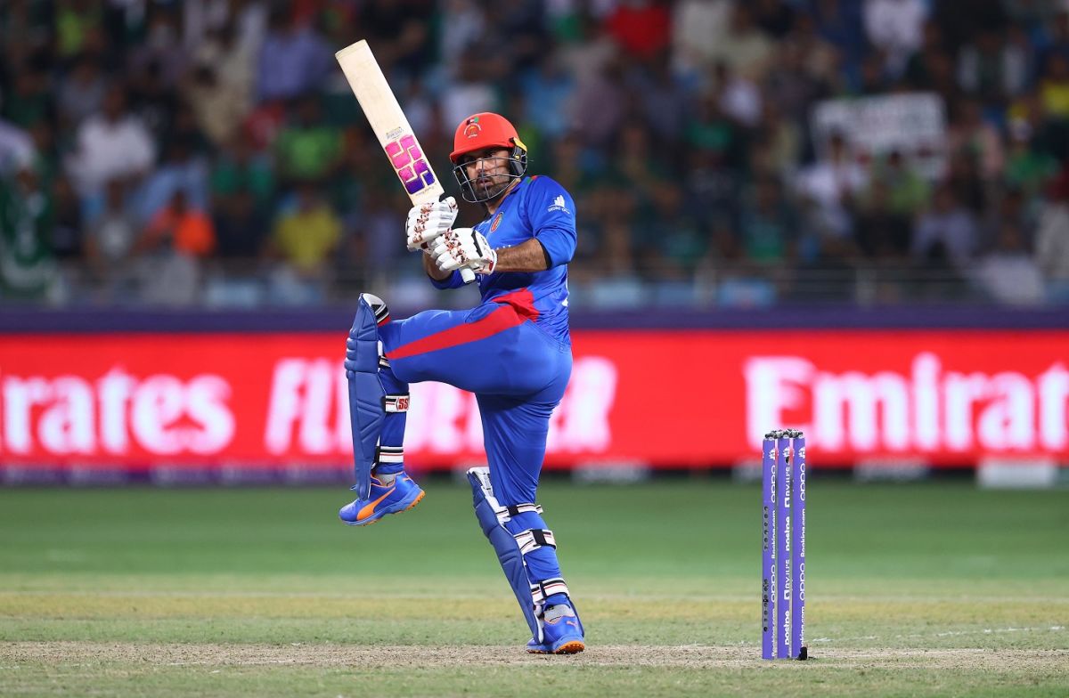 Mohammad Nabi pulls one away, Afghanistan vs Pakistan, T20 World Cup, Group 2, Dubai, October 29, 2021