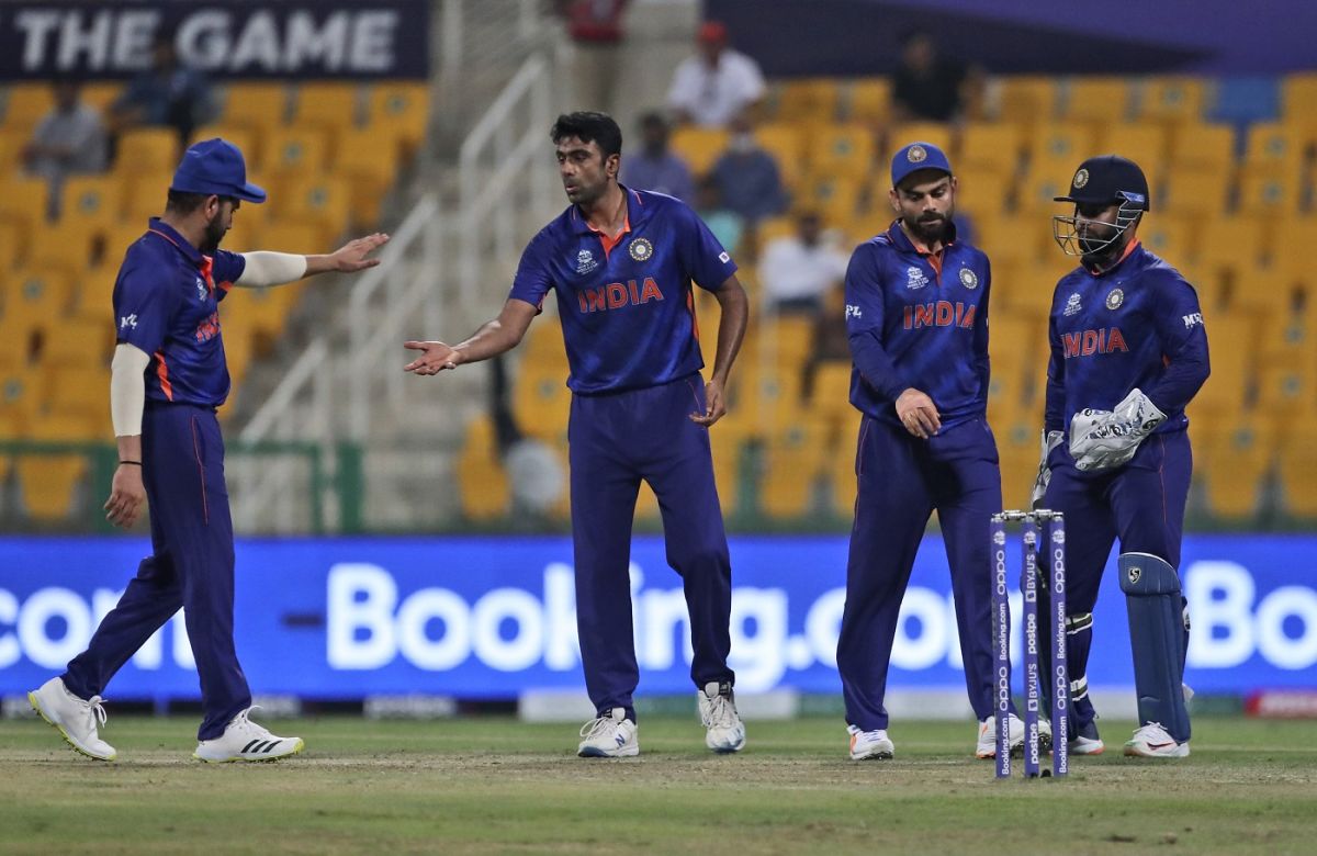 India vs Afghanistan - R Ashwin celebrates with his team-mates, Afghanistan vs India, T20 World Cup, Group 2, Abu Dhabi, November 3, 2021