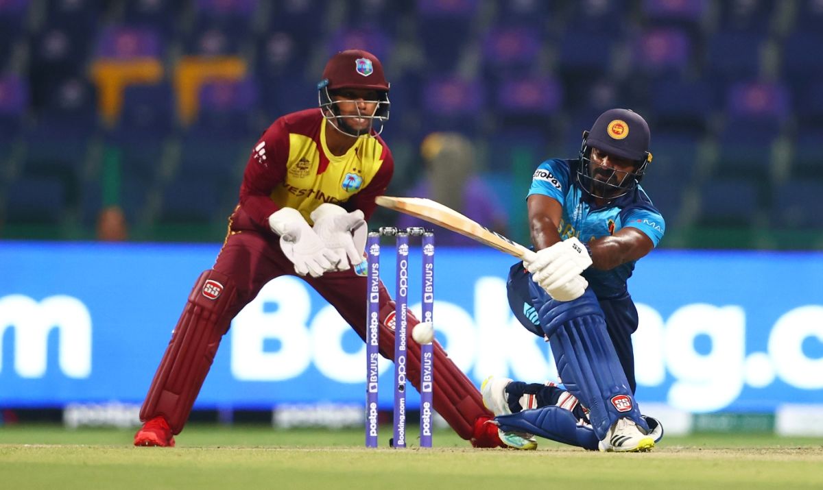 Kusal Perera attempts to go fine, Sri Lanka vs West Indies, Men's T20 World Cup 2021, Super 12s, Abu Dhabi, November 4, 2021