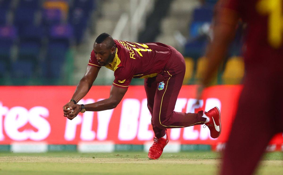 Andre Russell latches on to one off his own bowling to send Kusal Perera back, Sri Lanka vs West Indies, Men's T20 World Cup 2021, Super 12s, Abu Dhabi, November 4, 2021