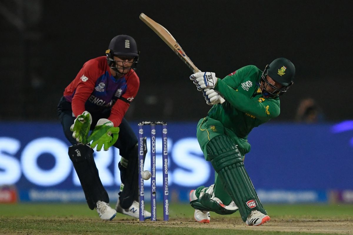 Quinton de Kock slogs to the on side, England vs South Africa, T20 World Cup 2021, Sharjah, November 6, 2021
