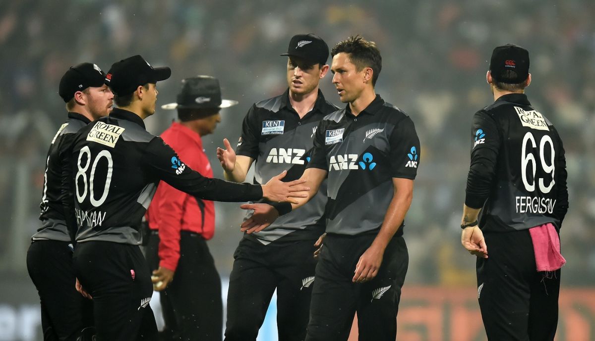 Trent Boult celebrates with his team-mates, India vs New Zealand, 3rd T20I, Kolkata, November 21, 2021