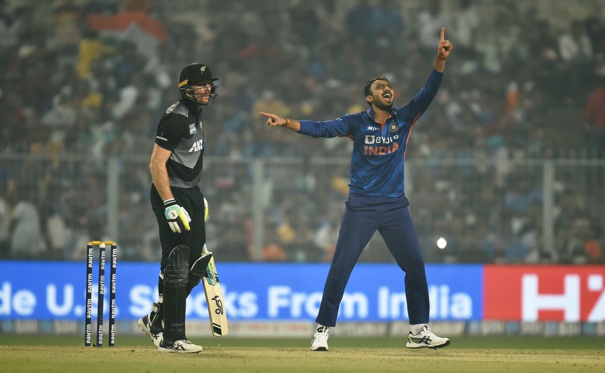 Axar Patel is jubilant, India vs New Zealand, 3rd T20I, Kolkata, November 21, 2021