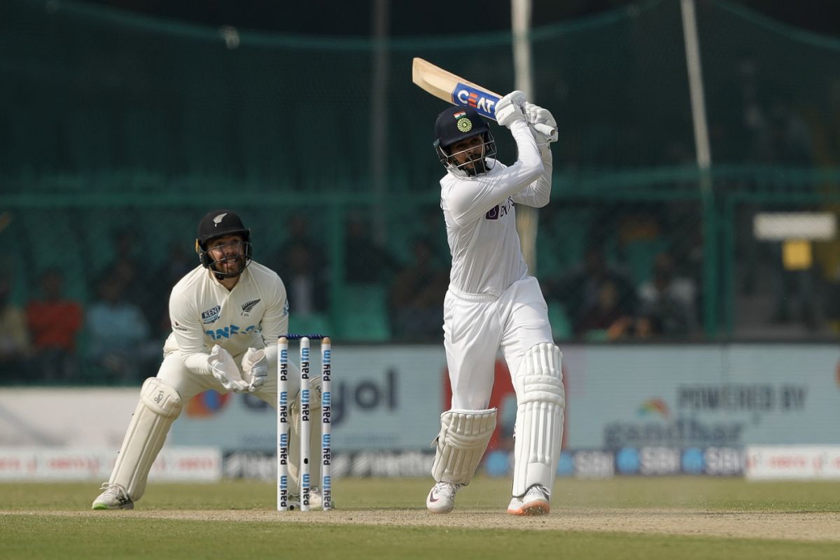 Shreyas Iyer made a steady start, India vs New Zealand, 1st Test, Green Park, Kanpur, 1st day, November 25, 2021