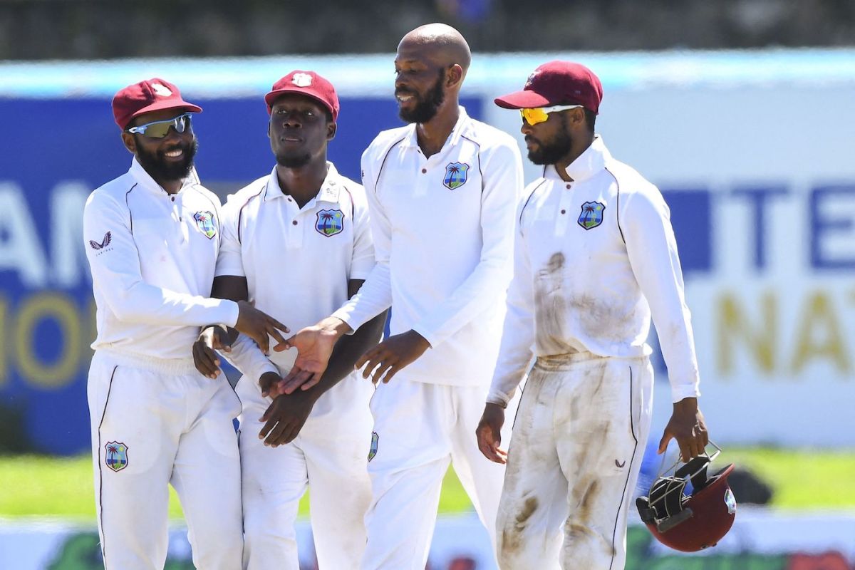 Roston Chase is congratulated after sending back Pathum Nissanka, Sri Lanka vs West Indies, 2nd Test, Galle, 4th day, December 2, 2021