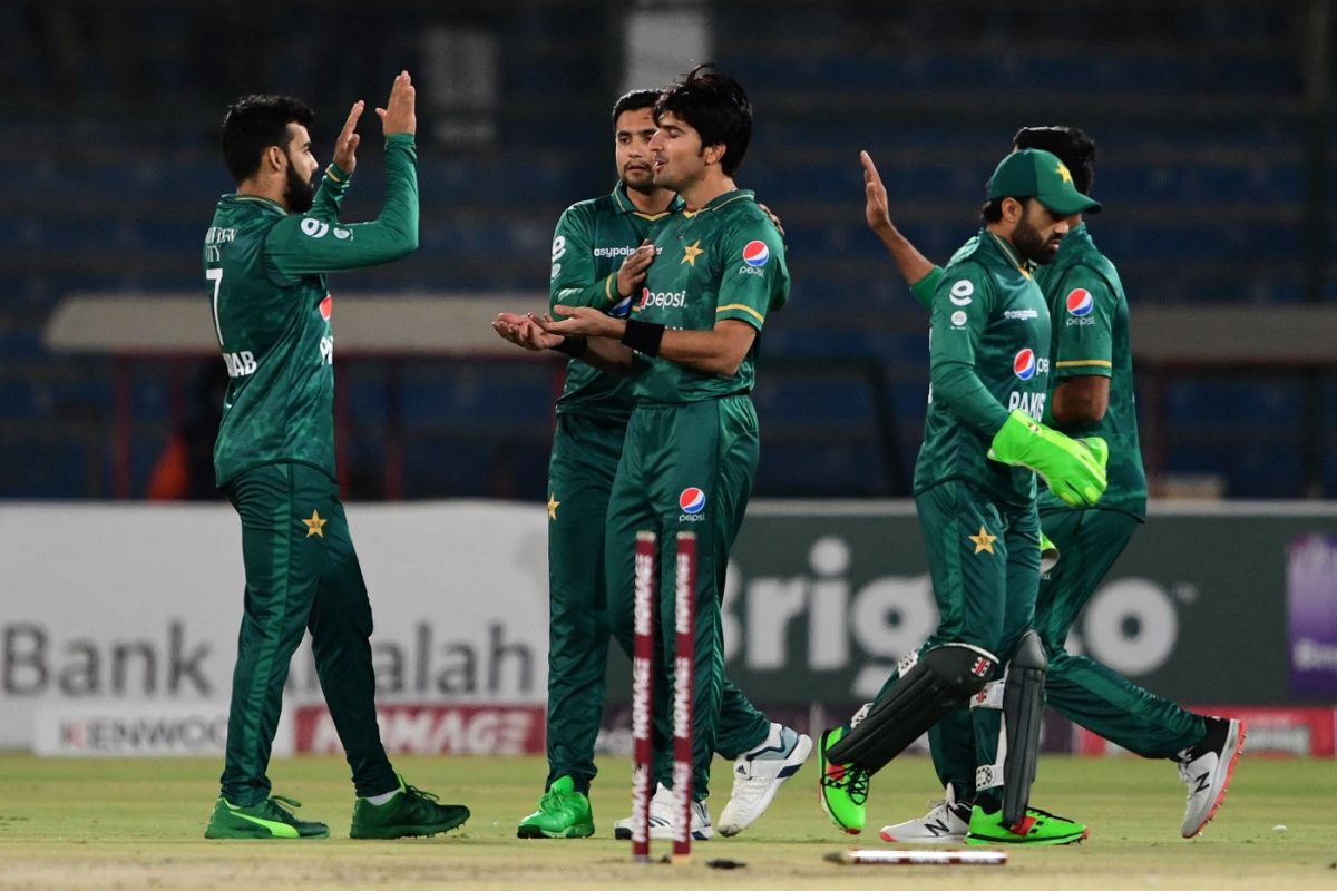 Mohammad Wasim celebrates with his team-mates after taking the wicket of Brandon King, Pakistan vs West Indies, 3rd T20I, Karachi, December 16, 2021