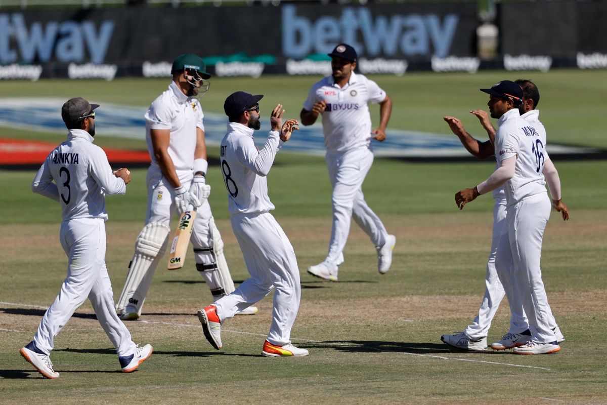 India players celebrate the dismissal of Aiden Markram, South Africa vs India, 3rd Test, Cape Town, 3rd day, January 13, 2022