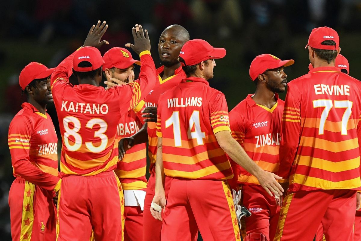 Tendai Chatara celebrates with his team-mates, Sri Lanka vs Zimbabwe, 2nd ODI, Pallekele, January 18, 2022