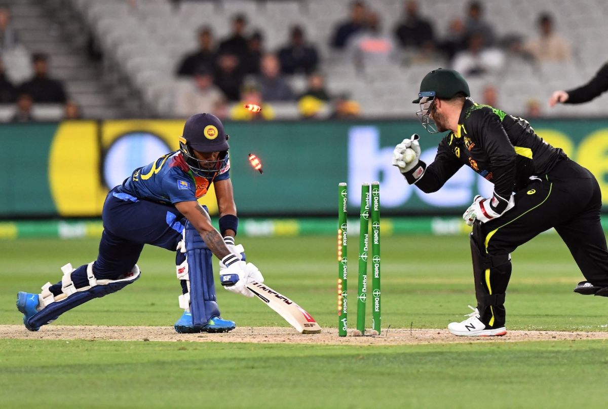 Matthew Wade completed a quick stumping to dismiss Pathum Nissanka, Australia vs Sri Lanka, 4th T20I, Melbourne, February 18, 2022