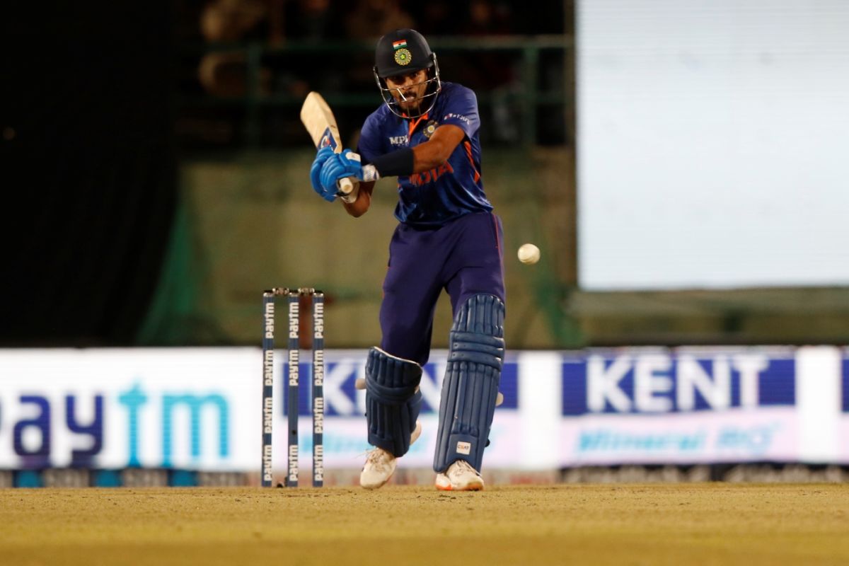 Shreyas Iyer shapes to pull, India vs Sri Lanka - 2nd T20I, Dharamsala, February 26, 2022