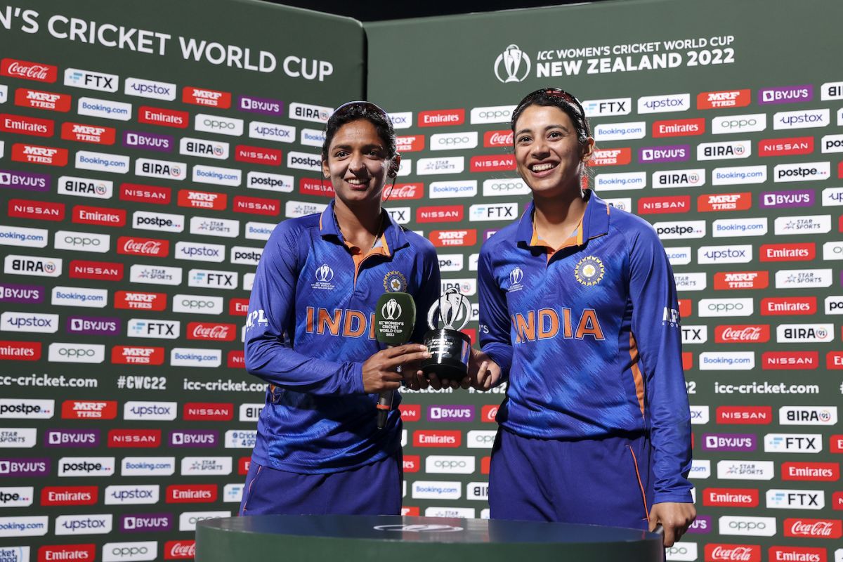 Smriti Mandhana shared her Player of the Match trophy with fellow centurion Harmanpreet Kaur, India vs West Indies, Women's World Cup 2022, Hamilton, March 12, 2022