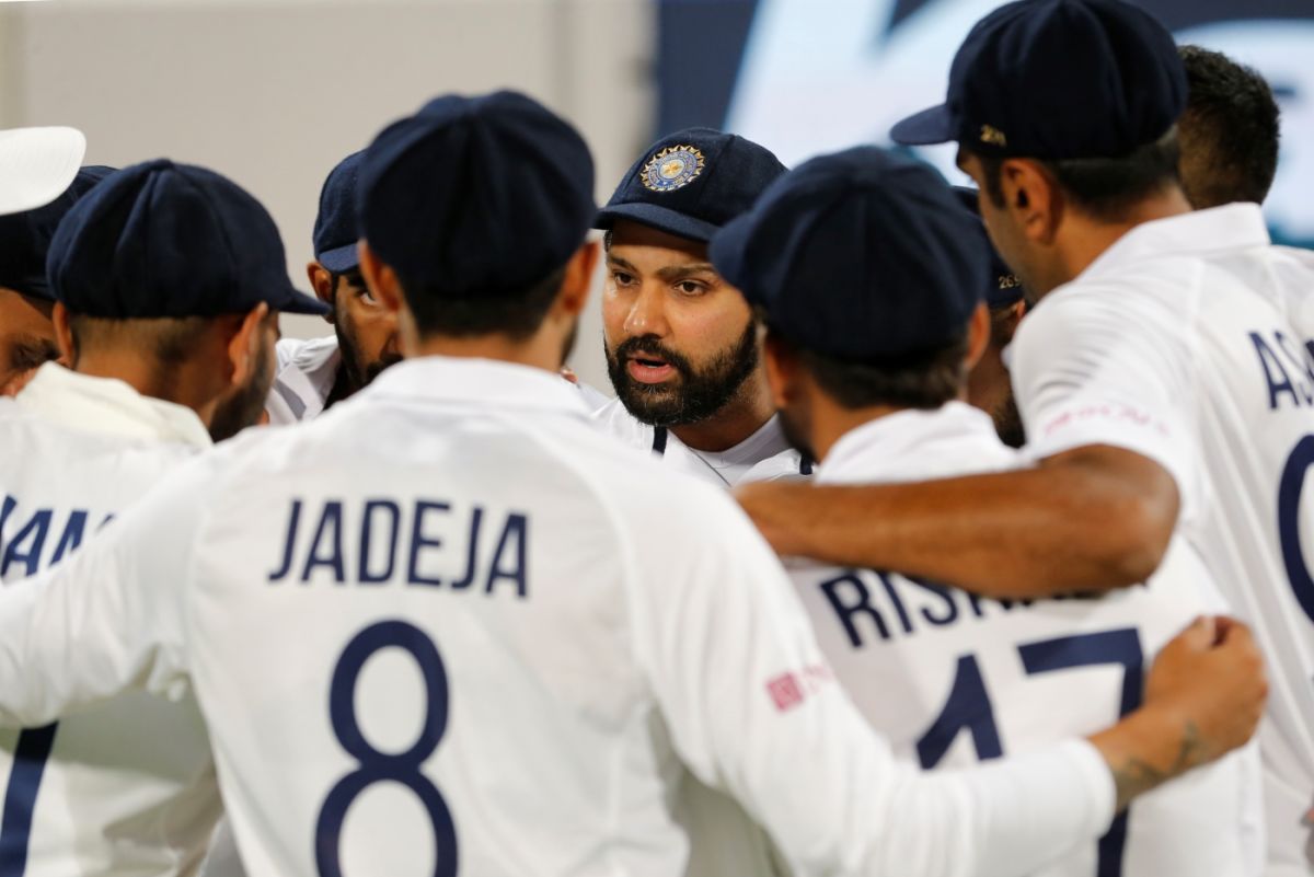 Rohit Sharma addresses his team before taking the field, India vs Sri Lanka, 2nd Test, 1st day, Bengaluru, March 12, 2022