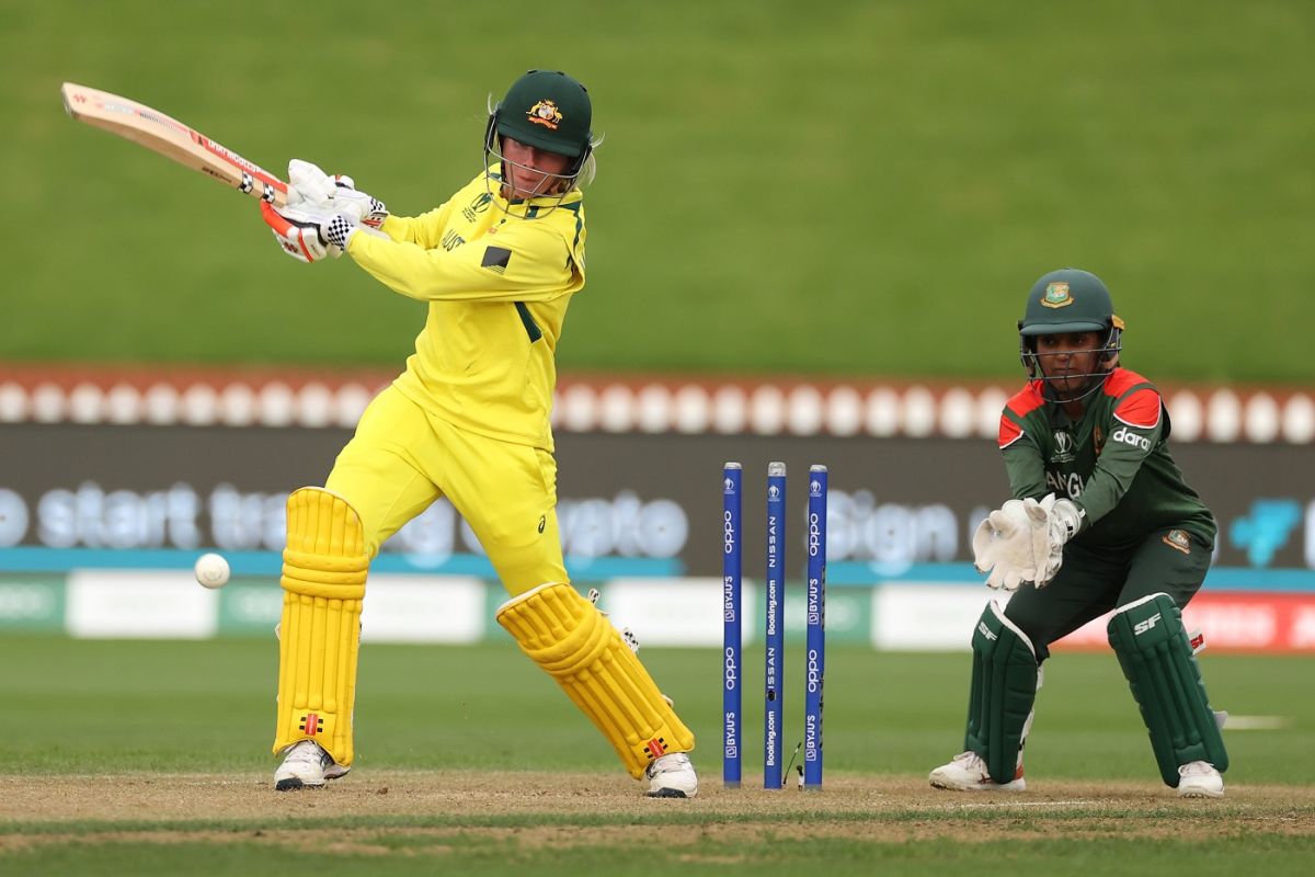Beth Mooney goes on the attack, Australia vs Bangladesh, 2022 Women's ODI World Cup, Wellington, March 25, 2022