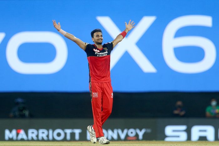 Harshal Patel exults after taking his maiden T20 five-wicket haul, Mumbai Indians vs Royal Challengers Bangalore, IPL 2021, Chennai, April 9, 2021