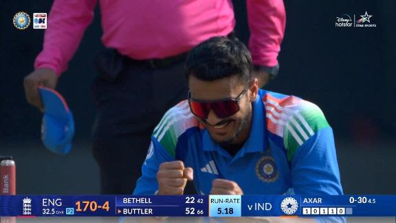 Watch: Axar gets rid of the dangerous Buttler