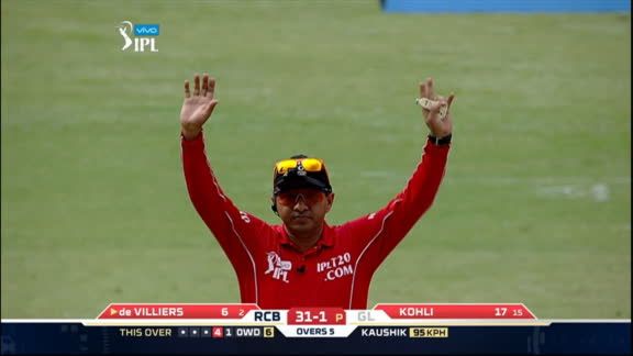4 6 Kaushik To De Villiers Six Rcb Virat kolhli vs david warner, a clash of skippers | cricket ki baat. 4 6 kaushik to de villiers six rcb