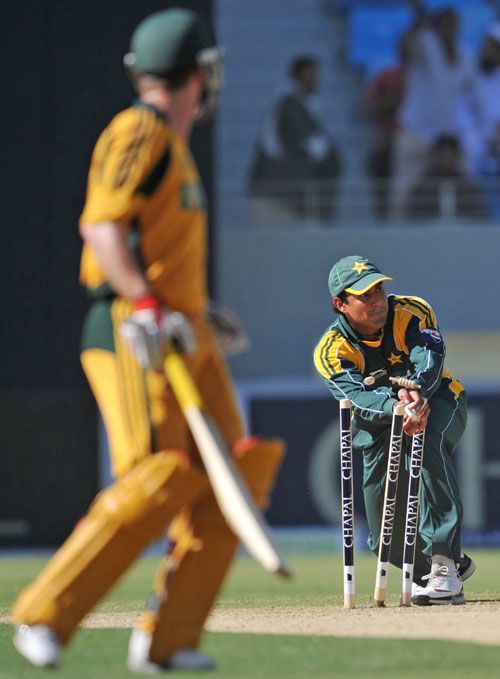 Afridi's six gives Pakistan a 1-0 lead | ESPNcricinfo.com