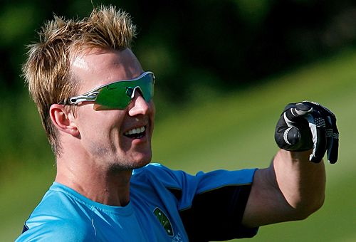 Brett Lee gears up for a nets session | ESPNcricinfo.com