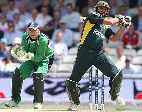 Shahid Afridi Goes On The Attack Espncricinfo