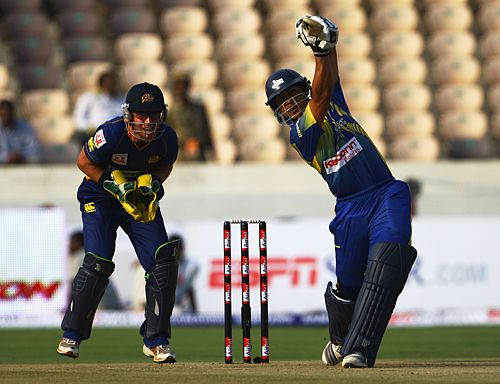 Henry Davids goes over the top | ESPNcricinfo.com