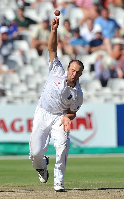 England feel the heat of battle | Cricinfo