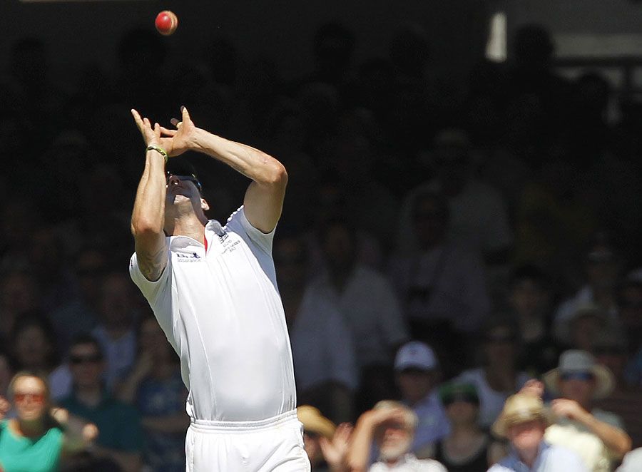 Eye On The Ball: Kevin Pietersen Steadies Himself Under Usman Khawaja's ...