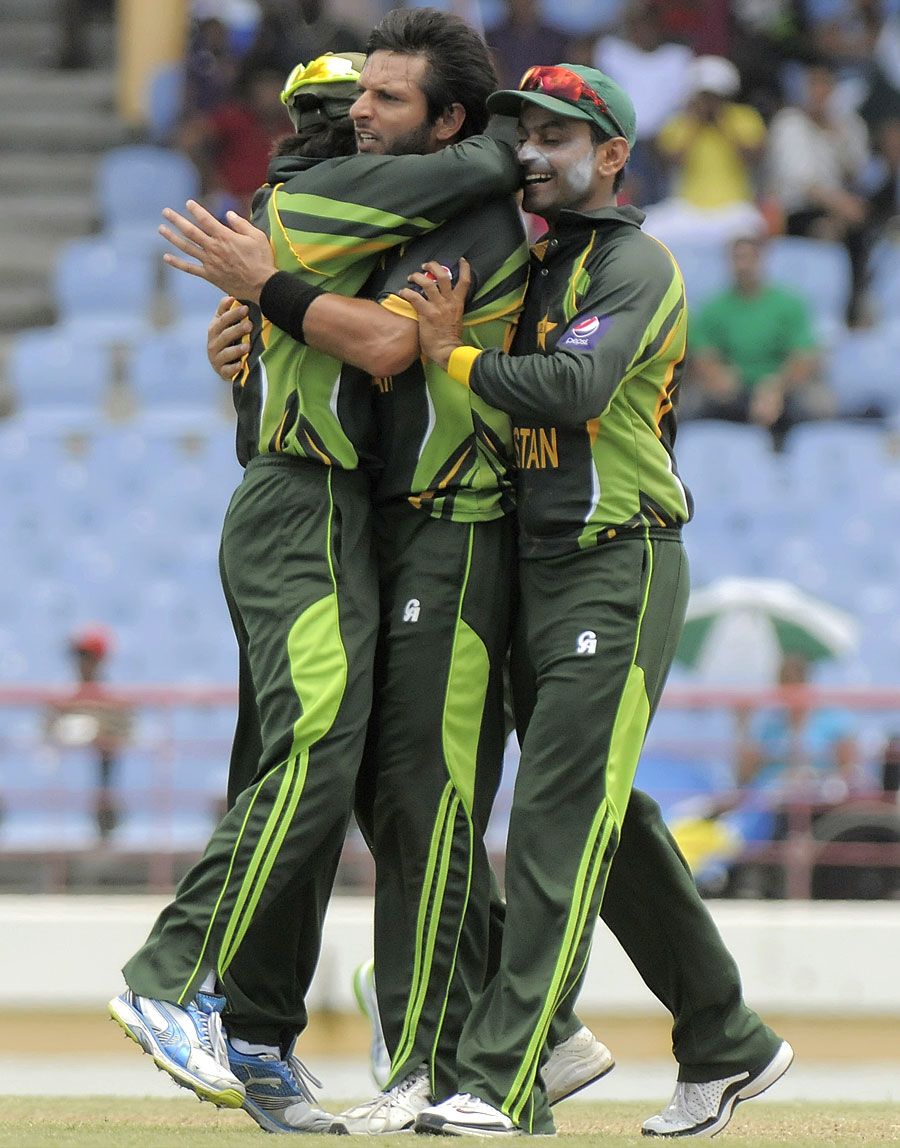 Pakistan And Shahid Afridi Are Relieved After Chris Gayles Fall 8569