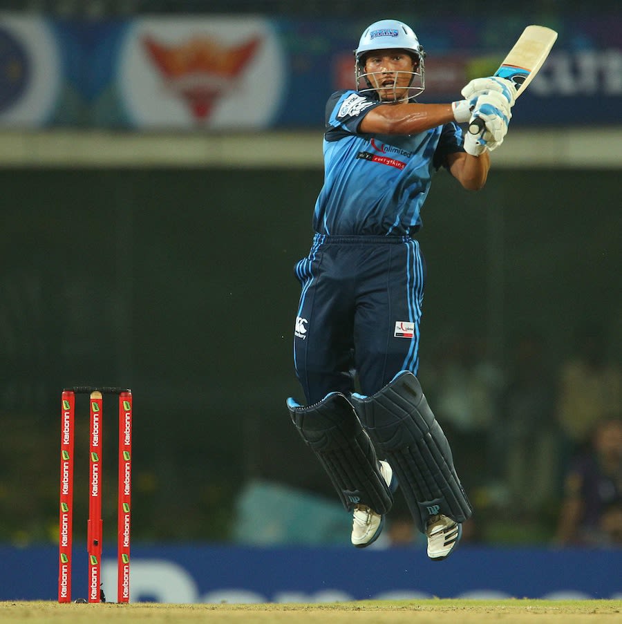 Henry Davids slaps one back towards the bowler | ESPNcricinfo.com