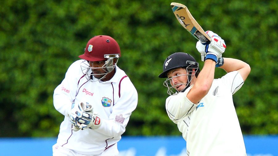 BJ Watling Keeps Luke Ronchi On His Toes | ESPNcricinfo