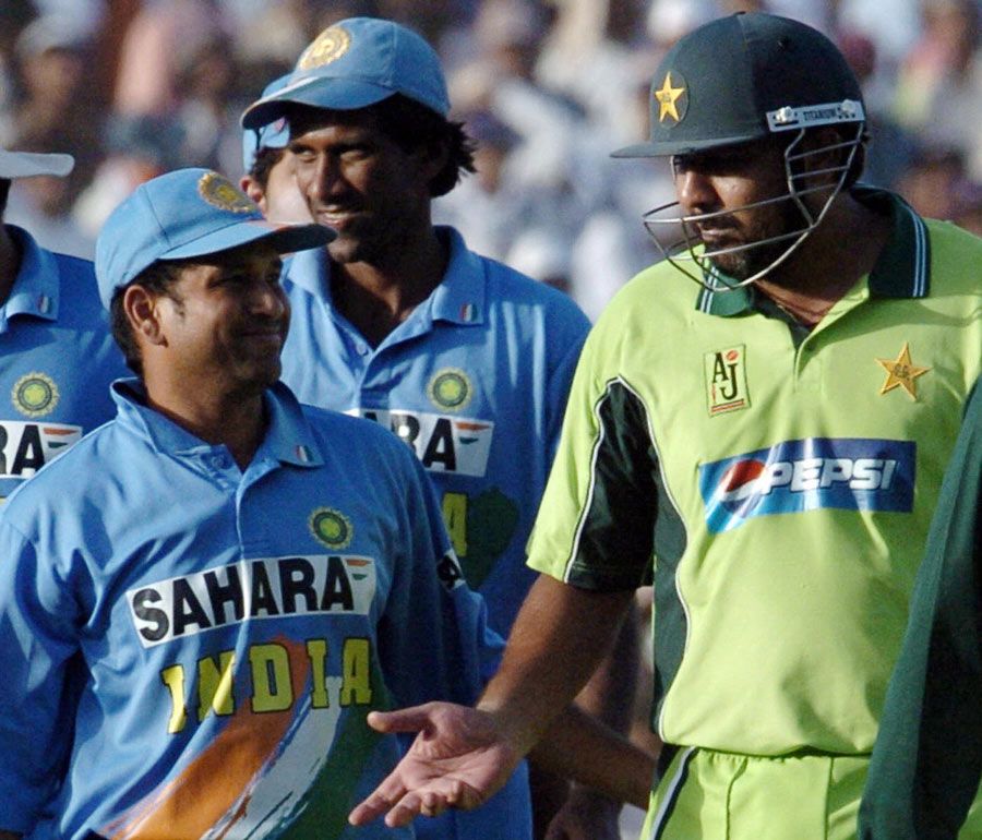 Sachin Tendulkar and Inzamam-ul-Haq take a breather after the nail ...