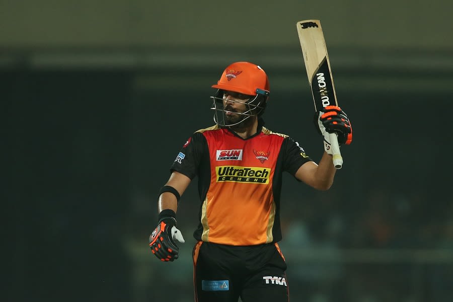 Yuvraj Singh Raises His Bat After Reaching His 25th Fifty In T20 Cricket 4659