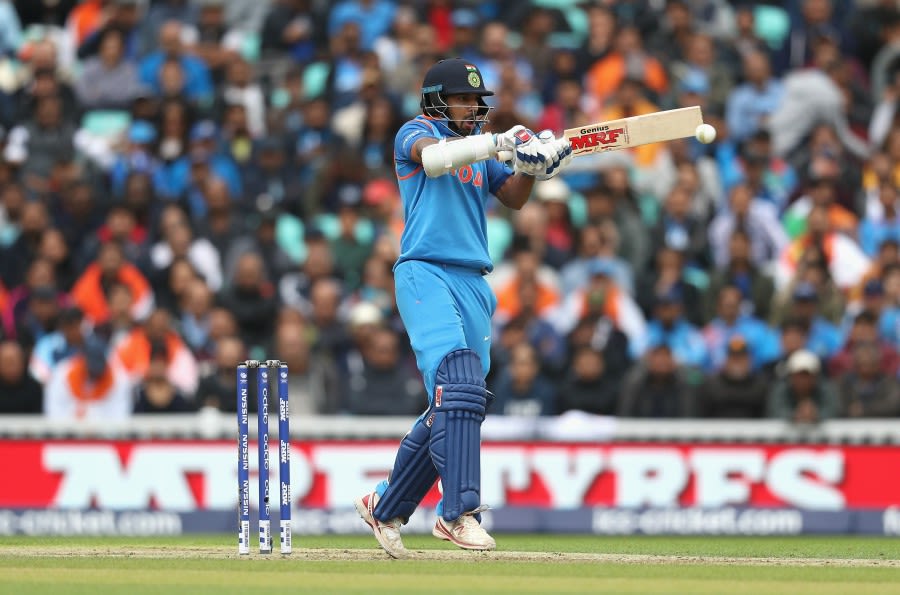 Shikhar Dhawan prepares to pull | ESPNcricinfo.com