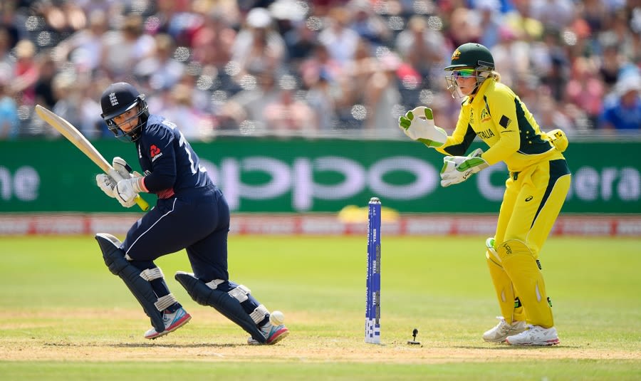 Tammy Beaumont eyes the leg side | ESPNcricinfo.com