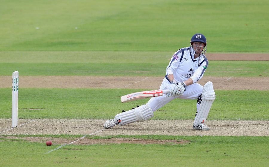 Essex suffer a champion hangover