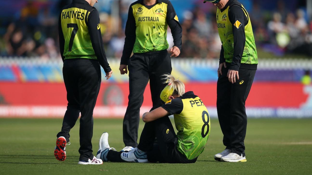 How do Australia replace Ellyse Perry for the semi-final?