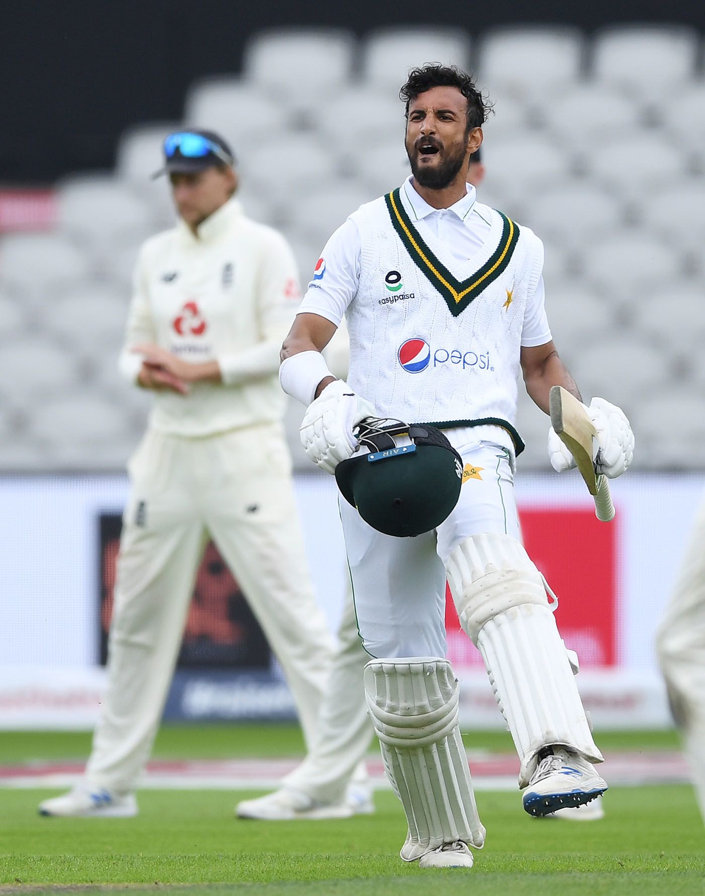 Shan Masood roars in celebration | ESPNcricinfo.com