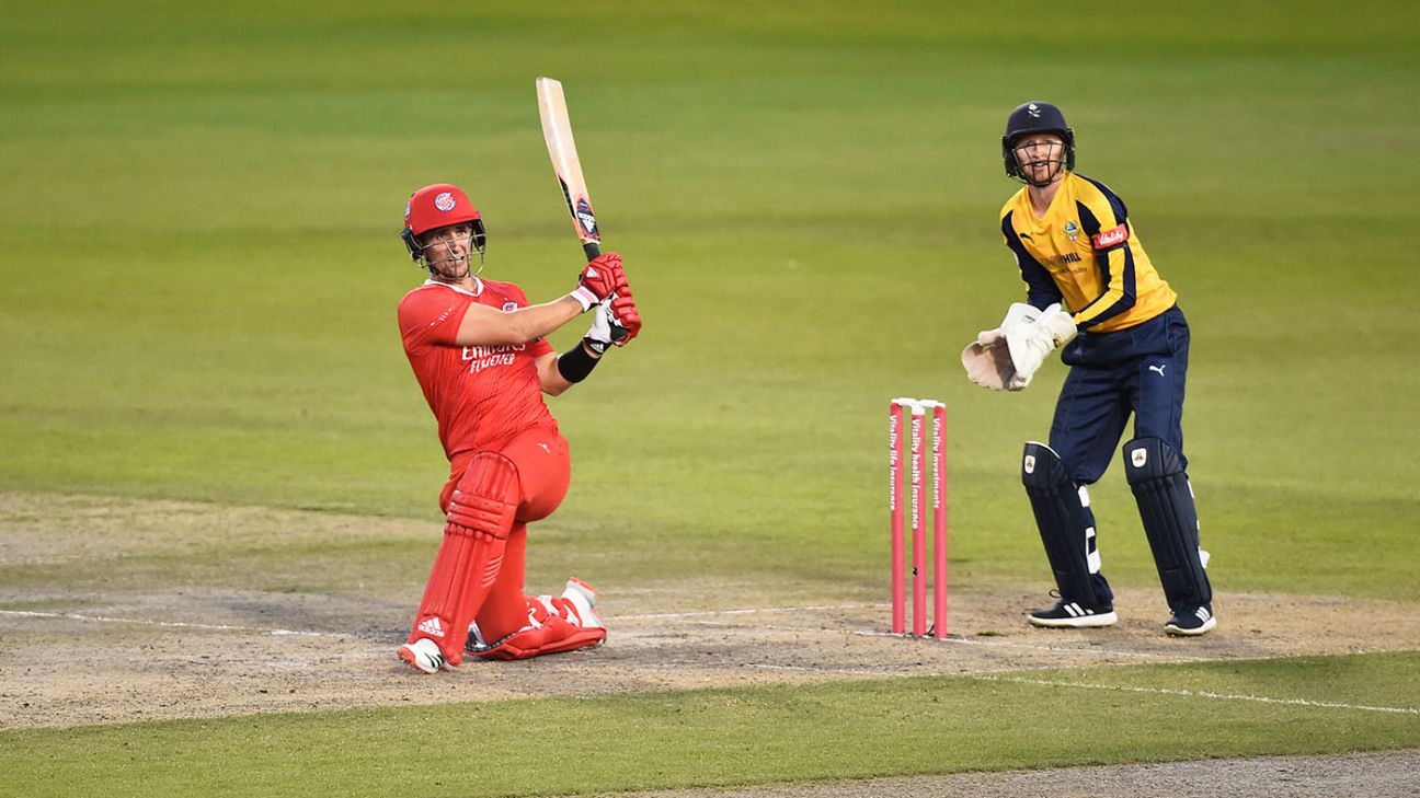 Lancashire beat Yorkshire, Lancashire won by 7 runs