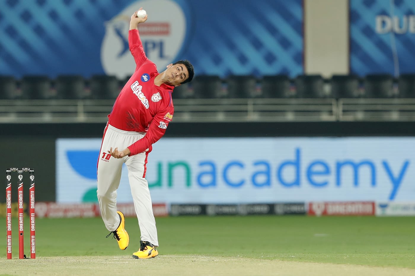 Mujeeb Ur Rahman Bowls | ESPNcricinfo.com