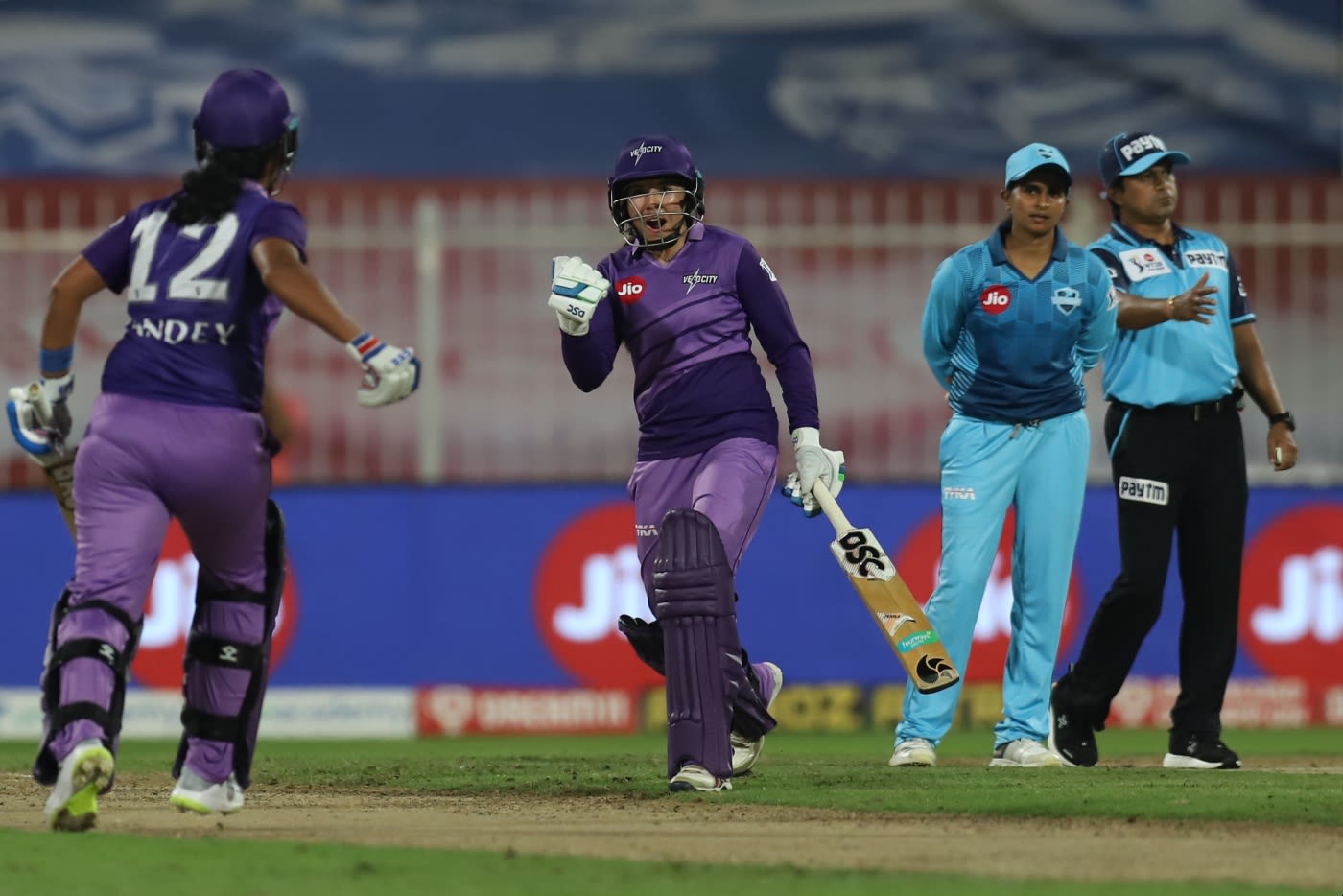 Sune Luus celebrates after hitting the winning runs