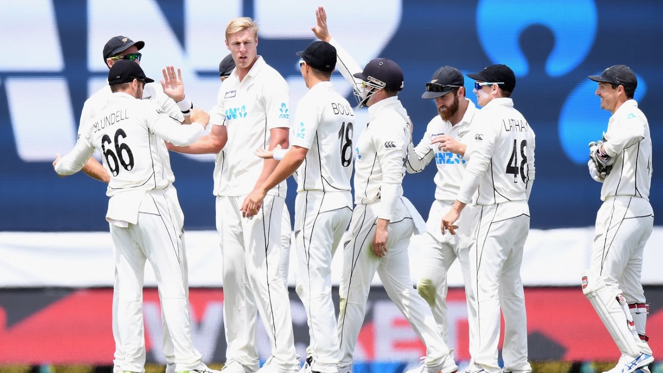 New Zealand rout Pakistan by an innings and 176 runs in 2nd Test