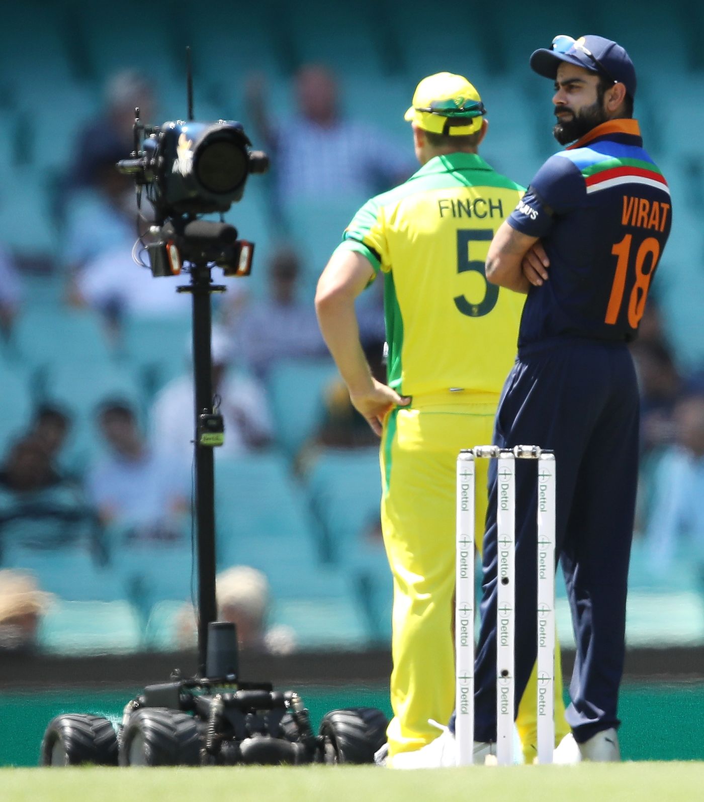 Aaron Finch and Virat Kohli talk to the commentators through a remotely ...