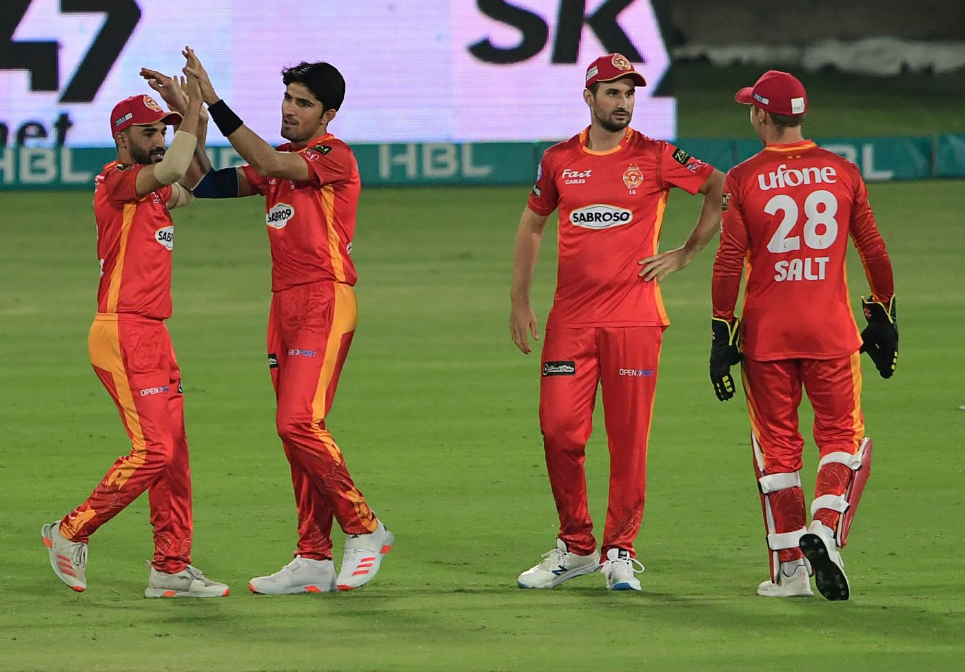 Islamabad Uniteds Mohammad Wasim Celebrates A Wicket With His Team