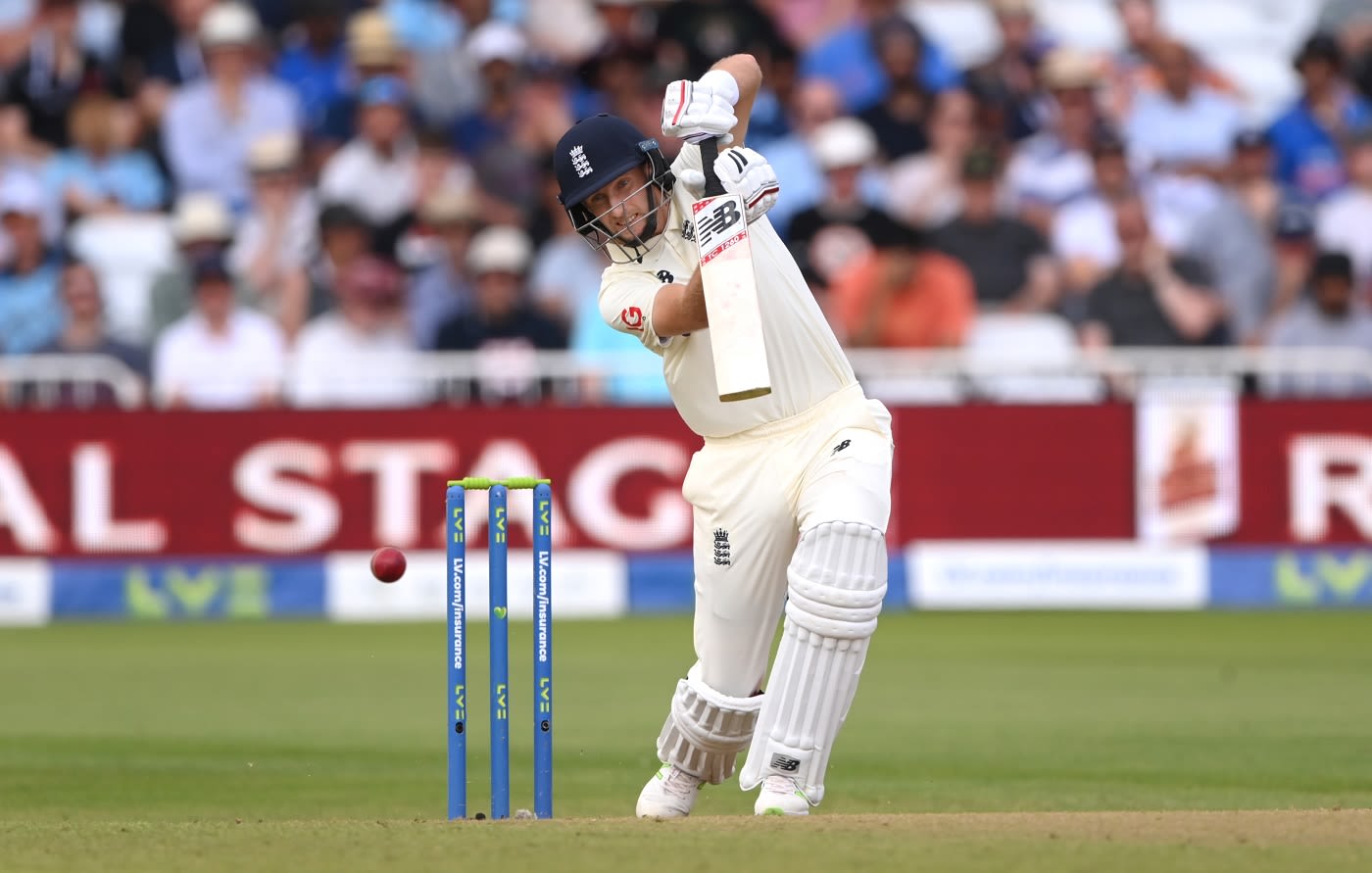 Joe Root punches with a high elbow | ESPNcricinfo.com