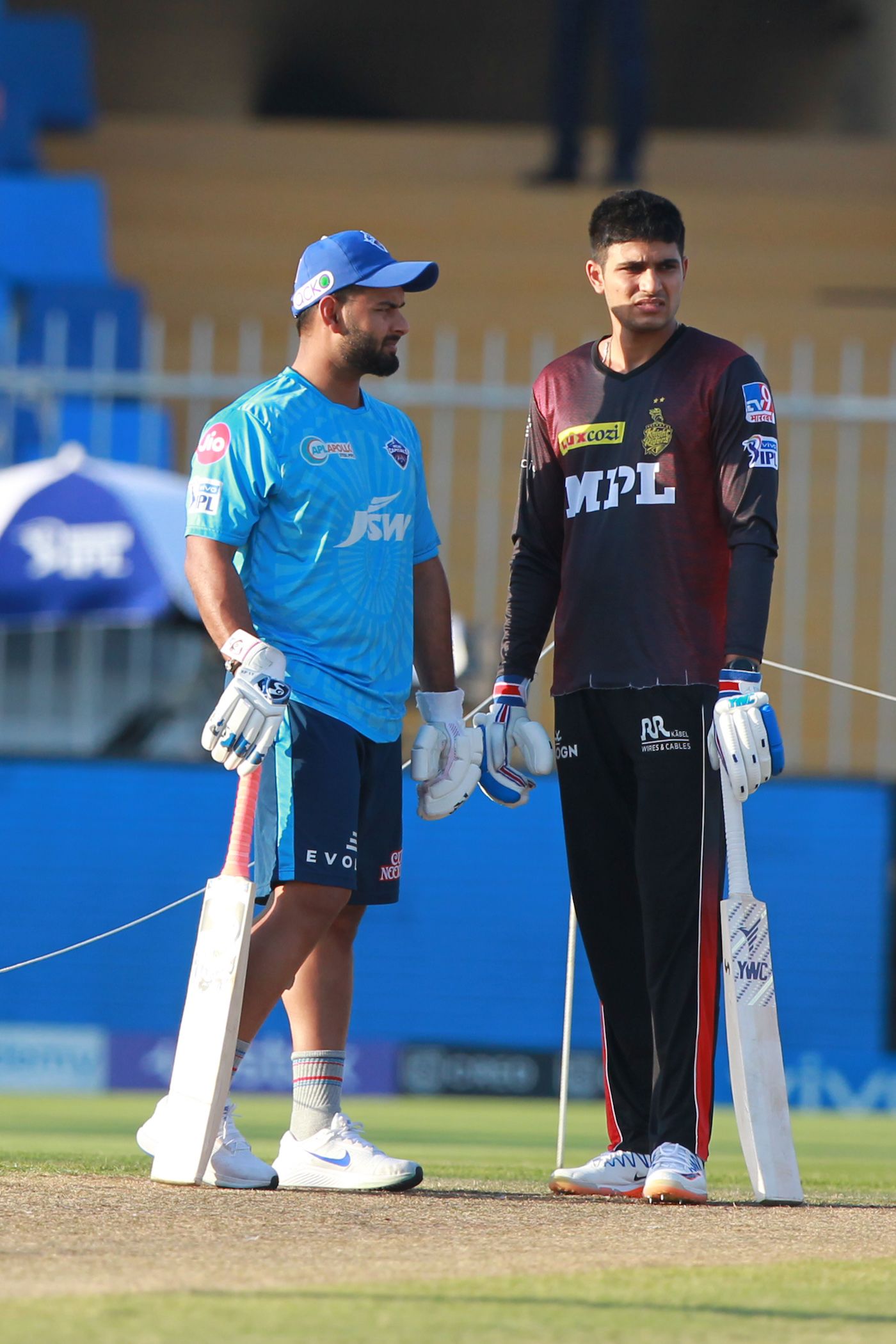 Rishabh Pant And Shubman Gill Catch Up | ESPNcricinfo.com